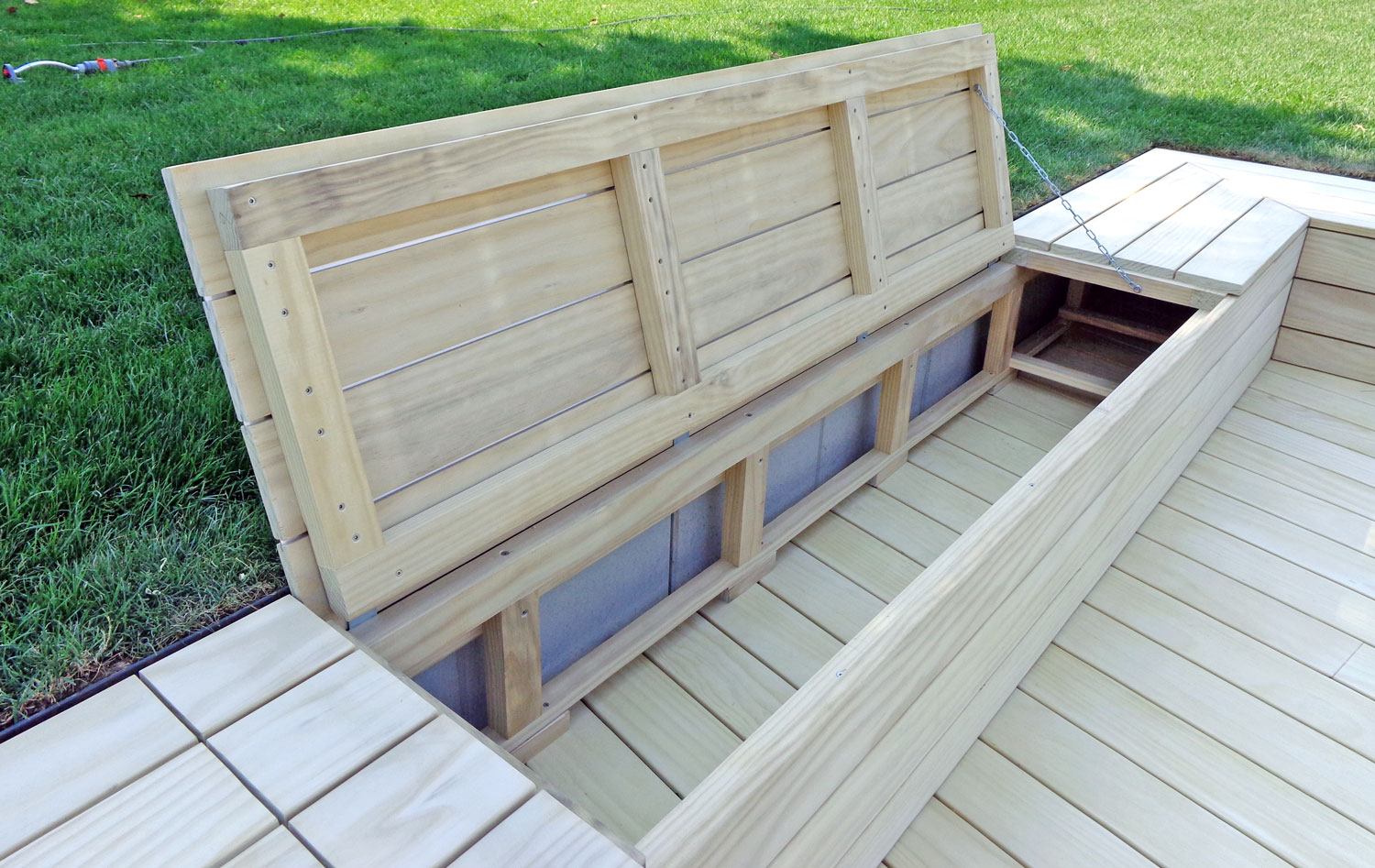 Accoya Holz Terrassenverkleidung mit Truhe