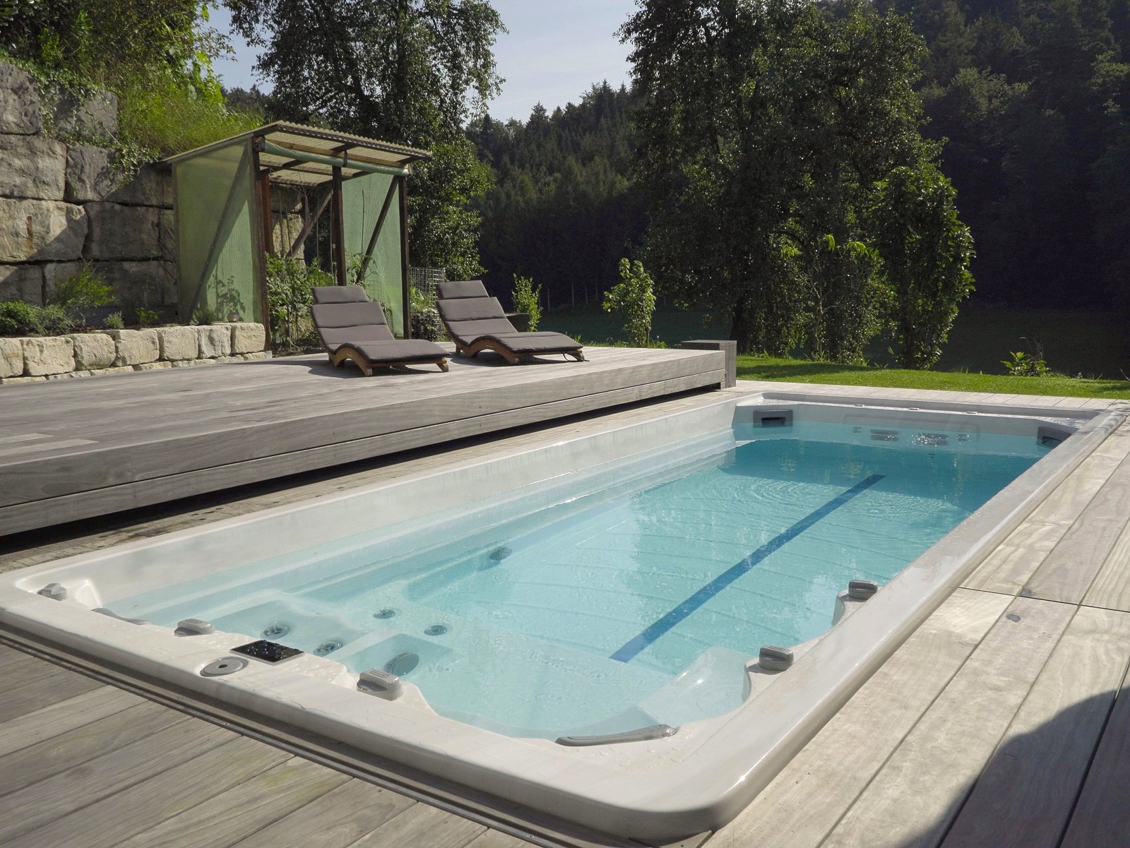 Poolabdeckung aus Accoya Grey